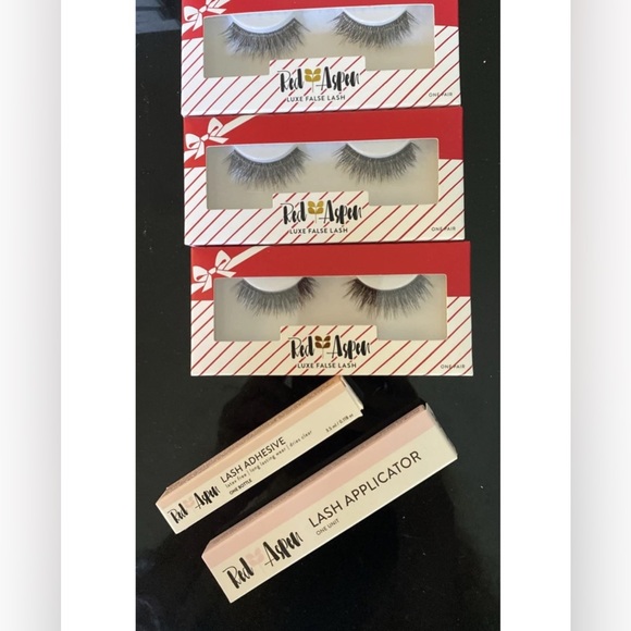 Red Aspen Sandra Luxe False Lashes With Lash Adhesive and Lash Tool - Picture 1 of 2